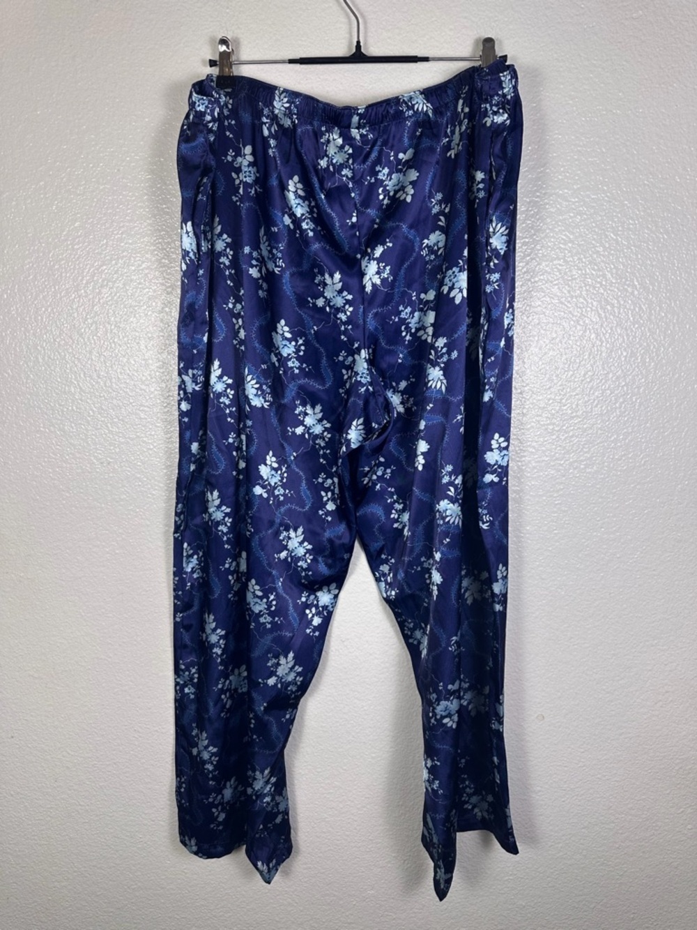 Madeleine Fig Women's Navy Floral Satin Pajama Set 3XL Plus Size Long Sleeve - Picture 10 of 10